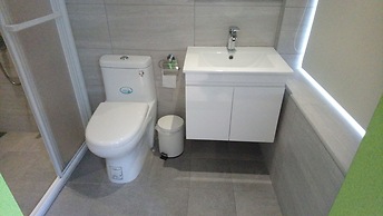 4Plus Hostel