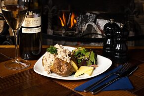 Howard Arms
