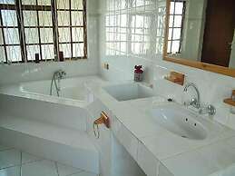 Tri-Angle B&B