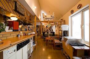 Moorea Lodge