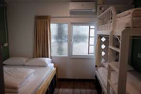 The Quarter Bangkok Poshtel & Coworking - Hostel