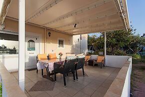Manos Apartments