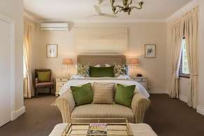 Fernwood Manor