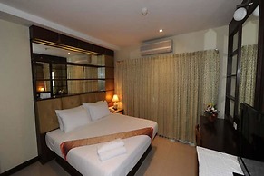 Whitehouse Condotel
