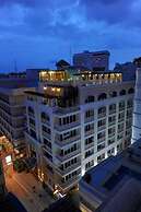 Whitehouse Condotel