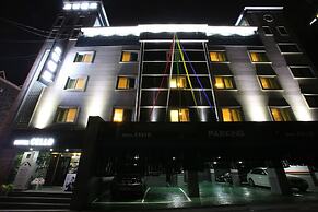 Hotel Cello Guri