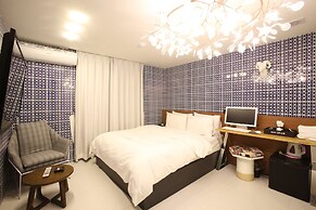 Hotel Cello Guri