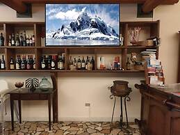 Quari Hotel Restaurant & Pizza