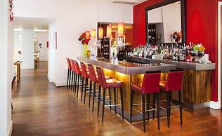 Lanes Hotel