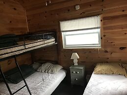 Longmuir's Hidden Cove Cottage Resort
