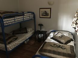 Longmuir's Hidden Cove Cottage Resort