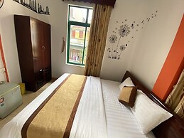 Alex Ha Long Hotel