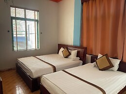 Alex Ha Long Hotel