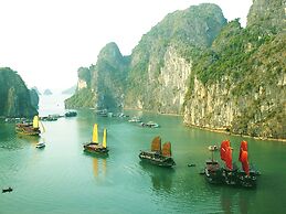 Alex Ha Long Hotel