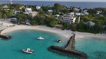 Luau Beach Inn