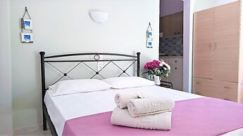 Aloni Studios & Apartments