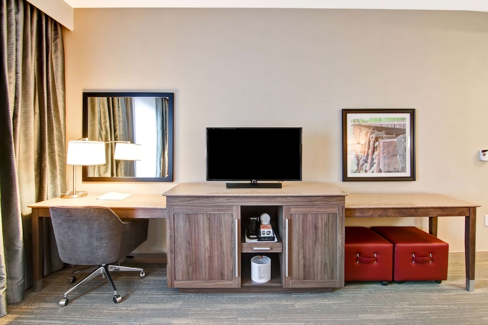 Hampton Inn & Suites by Hilton Grande Prairie