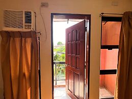 Manora Apartments and Guest House