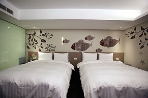 Chiayi Look Hotel