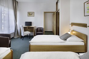Hotel OYA