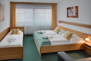Hotel OYA