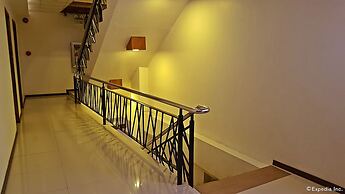 Golden Gate Suites