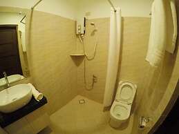 Golden Gate Suites