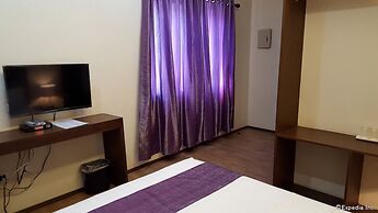 Golden Gate Suites