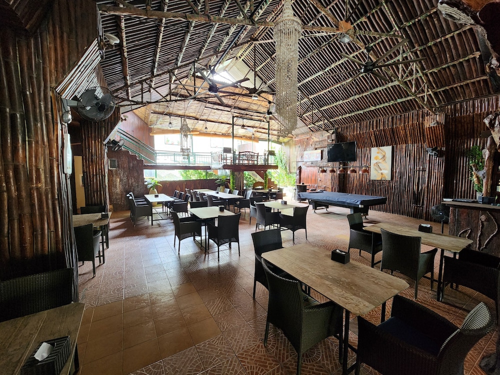 MB's Garden Inn