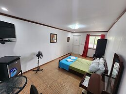 MB's Garden Inn
