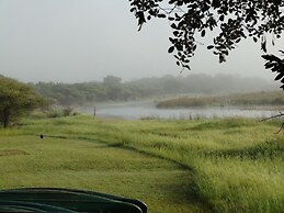 Island Safari Lodge