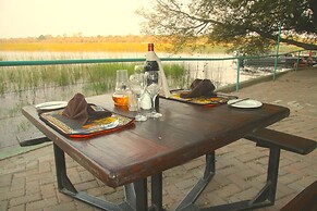 Island Safari Lodge