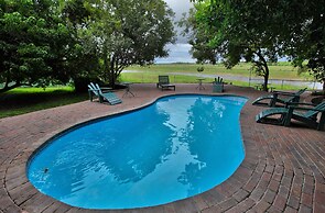 Island Safari Lodge
