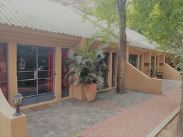Island Safari Lodge