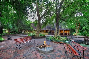 Island Safari Lodge