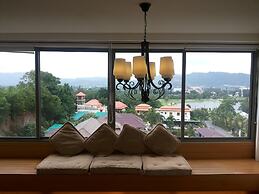 The Green Golf Residence Condominium
