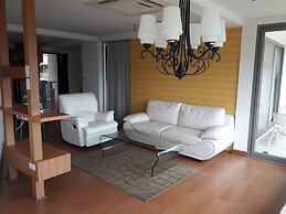 The Green Golf Residence Condominium