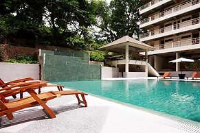 The Green Golf Residence Condominium