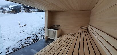 Alpen Select Lodge for 16-24 People