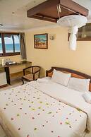 Sunrise Beach Resort