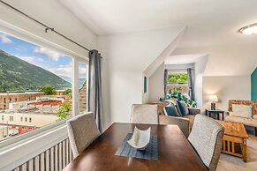 Cloudside Hotel