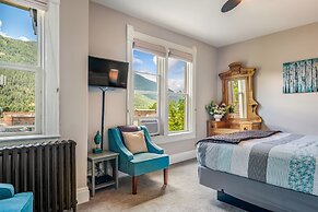 Cloudside Hotel