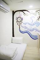 StarBox Hostel