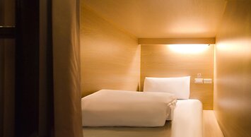 StarBox Hostel