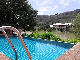 Sakoo Valley Naithon Beach
