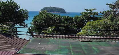 Kata Beachwalk Hotel and Bungalows