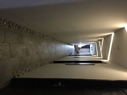 Eatern Hotel