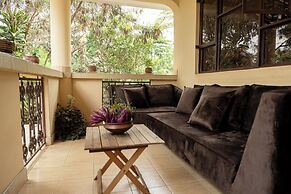 White House Hostels - Arusha