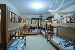 White House Hostels - Arusha