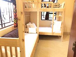 White House Hostels - Arusha